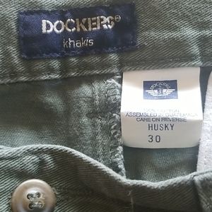 Men's khaki Green pleated walking shorts